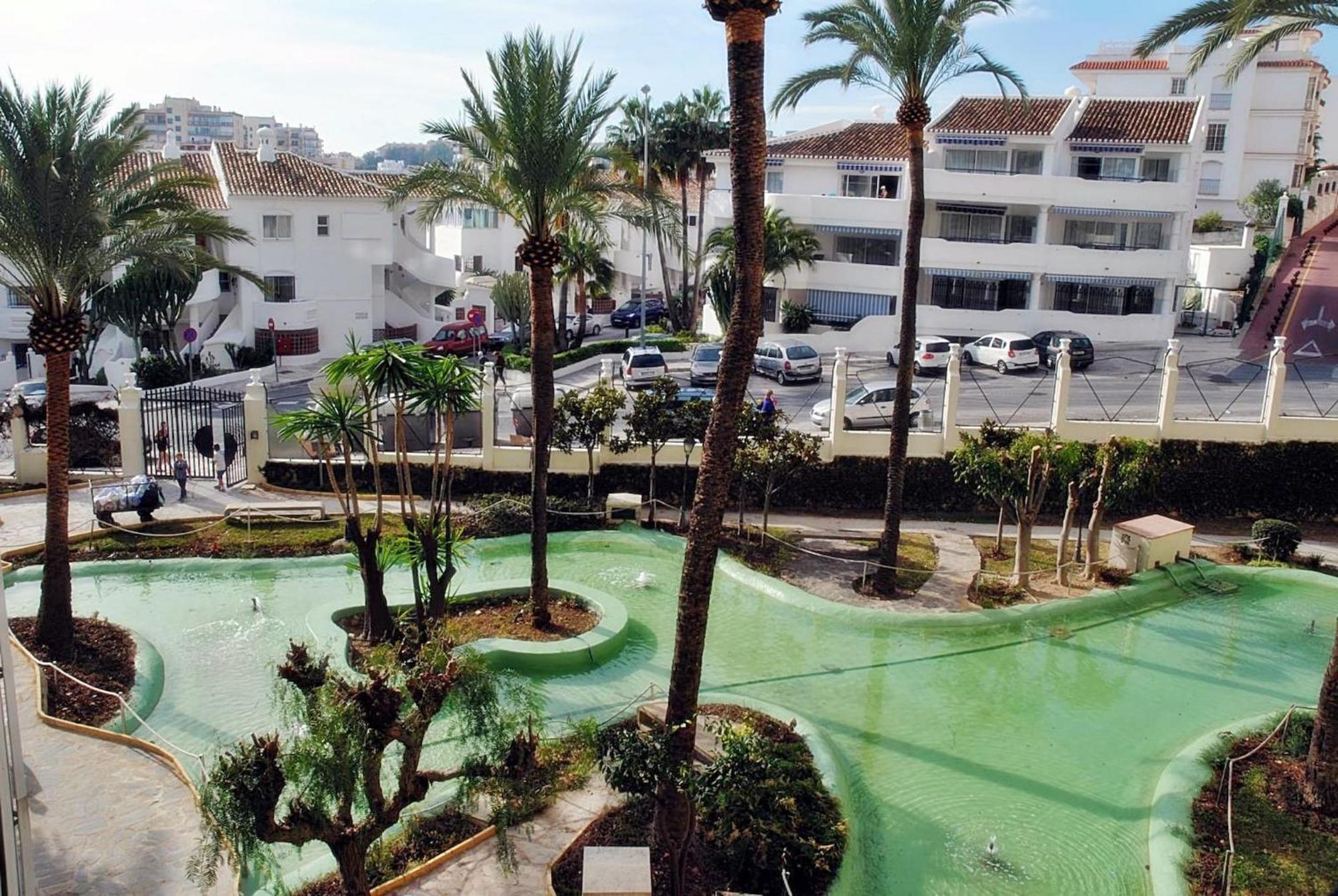 Beachfront In Benalbeach Appartement