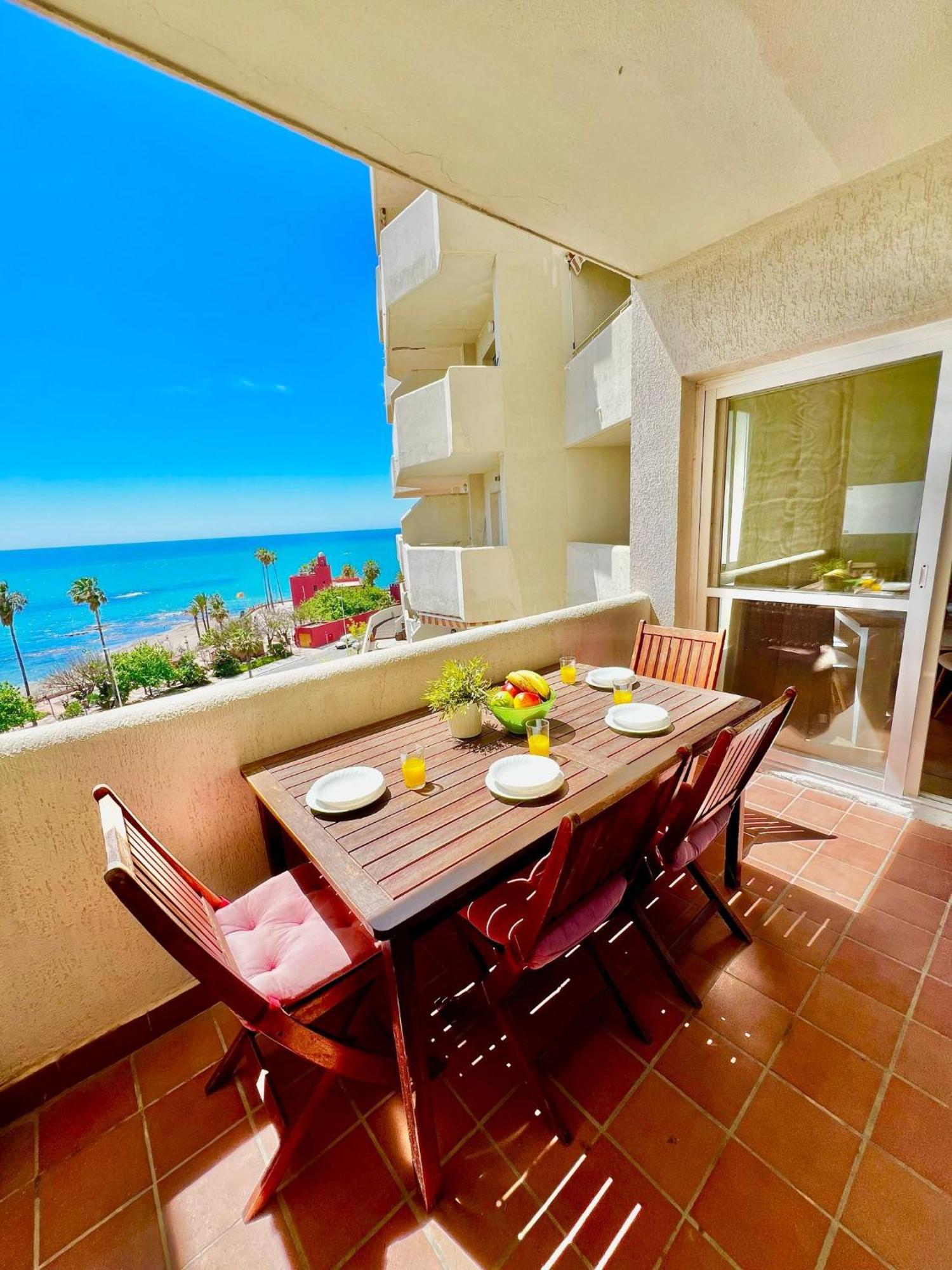 Beachfront In Benalbeach Appartement Benalmádena